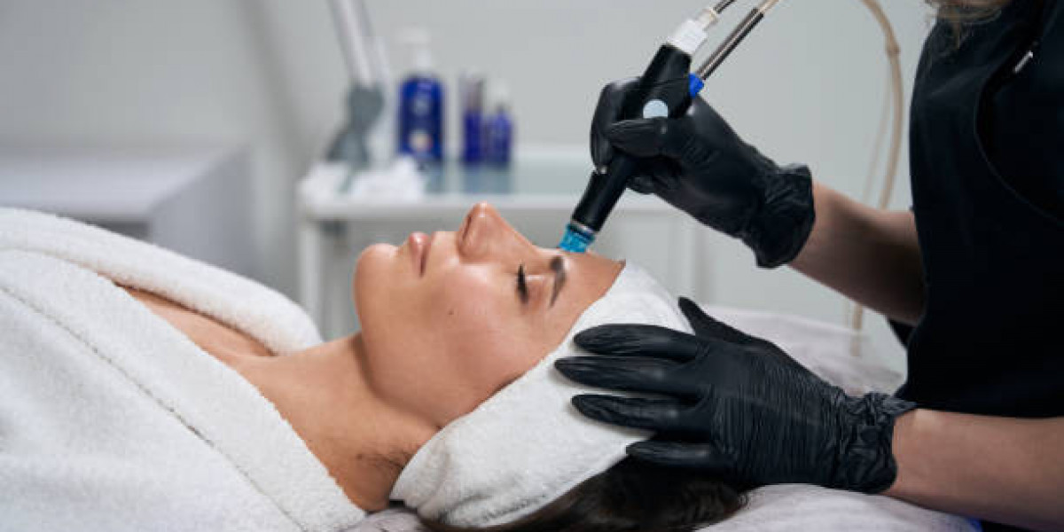 HydraFacial Plus Lymphatic Drainage: The Ultimate Detox Duo in Abu Dhabi Clinics