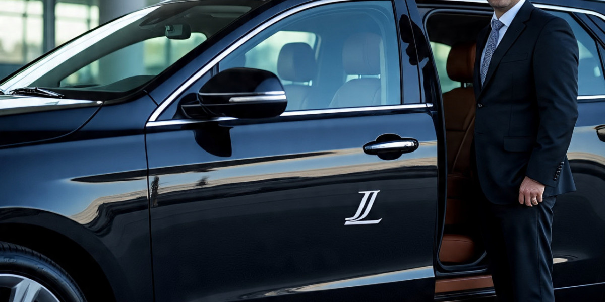 Private Chauffeur Service: Elevate Your Travel with Luxury Transportation